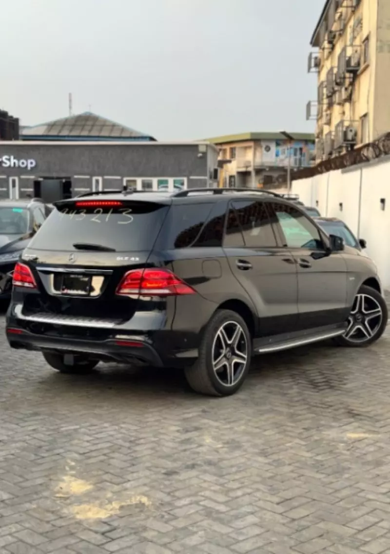Mercedes-Benz GLE 43 AMG   - 2017