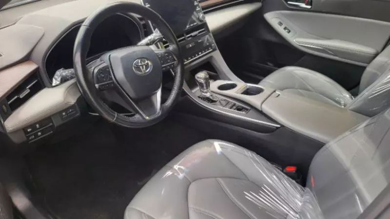 Toyota Avalon   - 2019