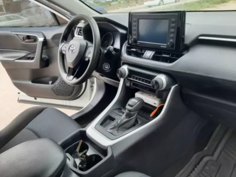 Toyota RAV 4   - 2021