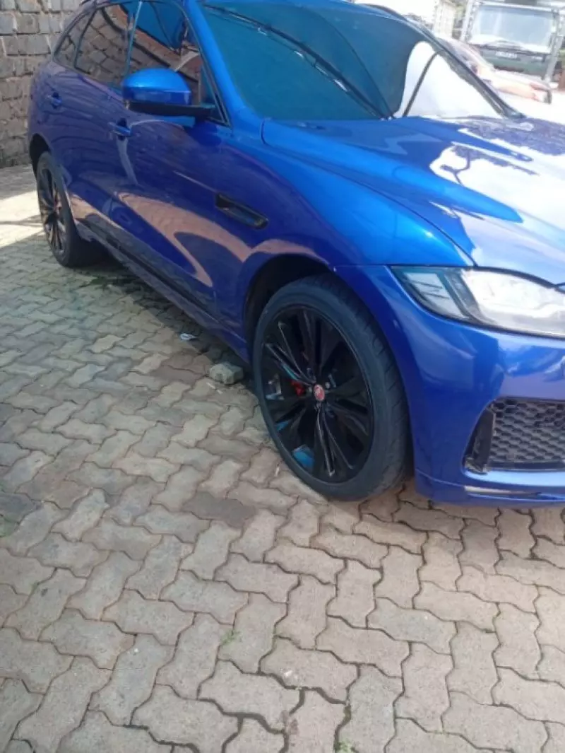 Jaguar F-Pace   - 2018