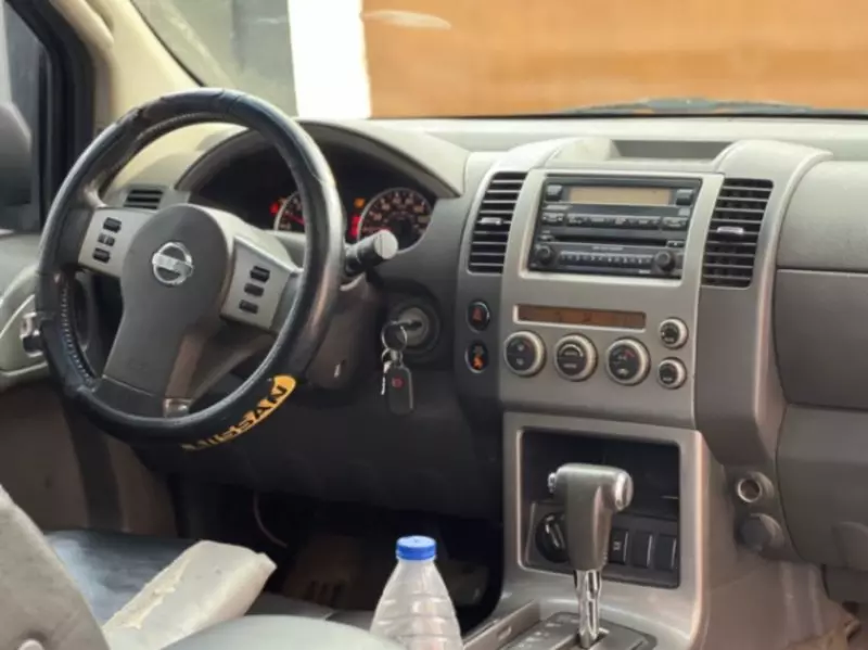 Nissan Pathfinder   - 2005