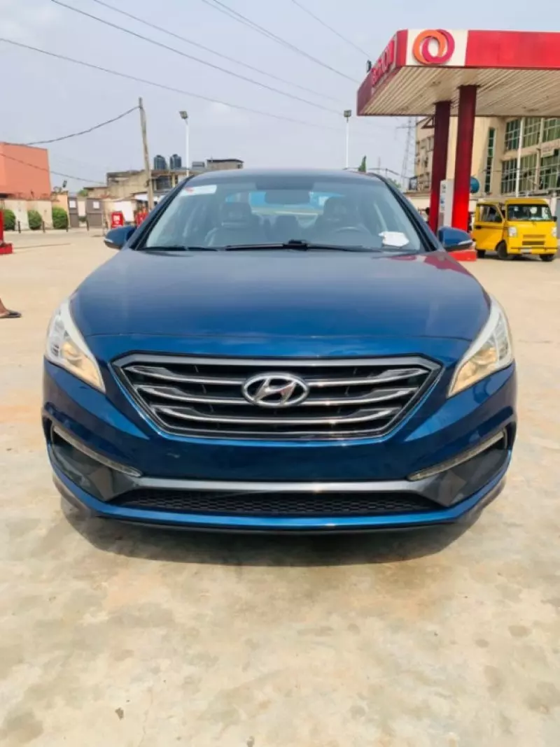 Hyundai Sonata   - 2015