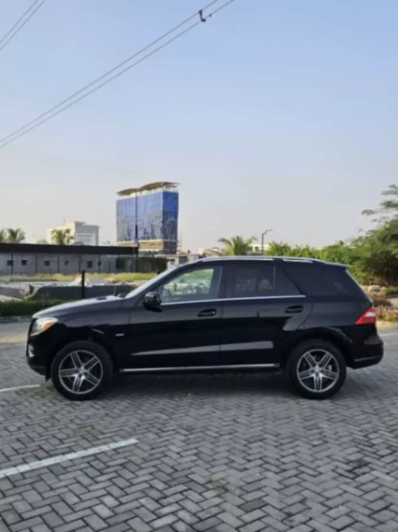 Mercedes-Benz ML 350   - 2012