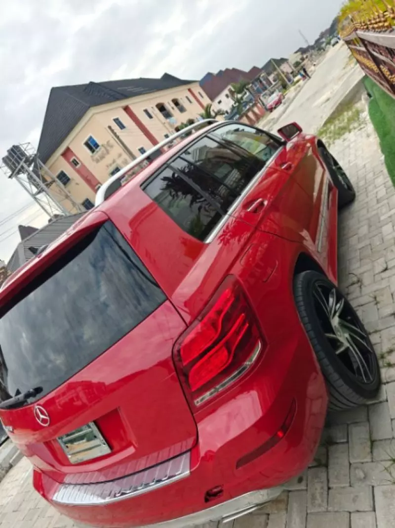 Mercedes-Benz GLK 350   - 2014