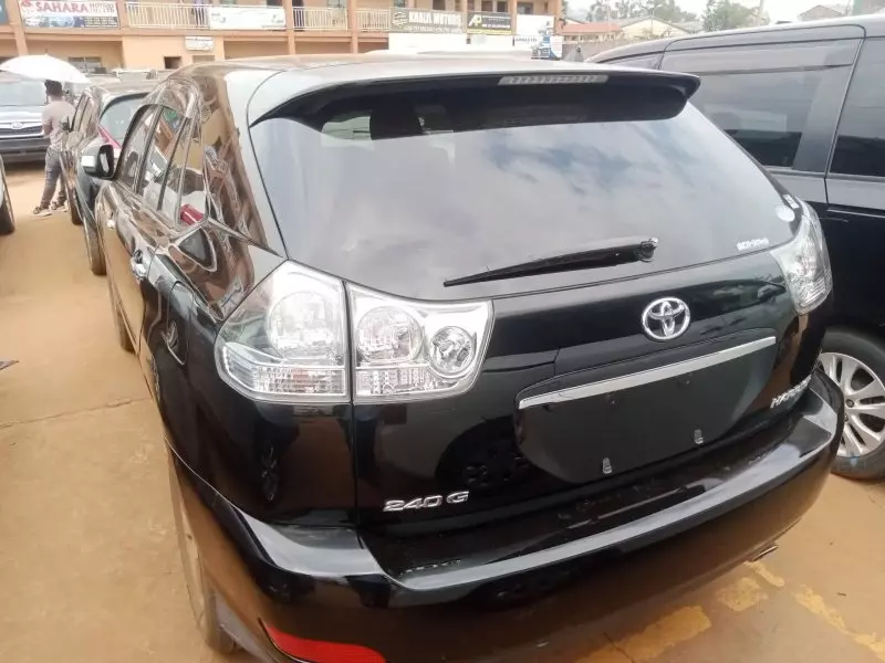Toyota Harrier   - 2012
