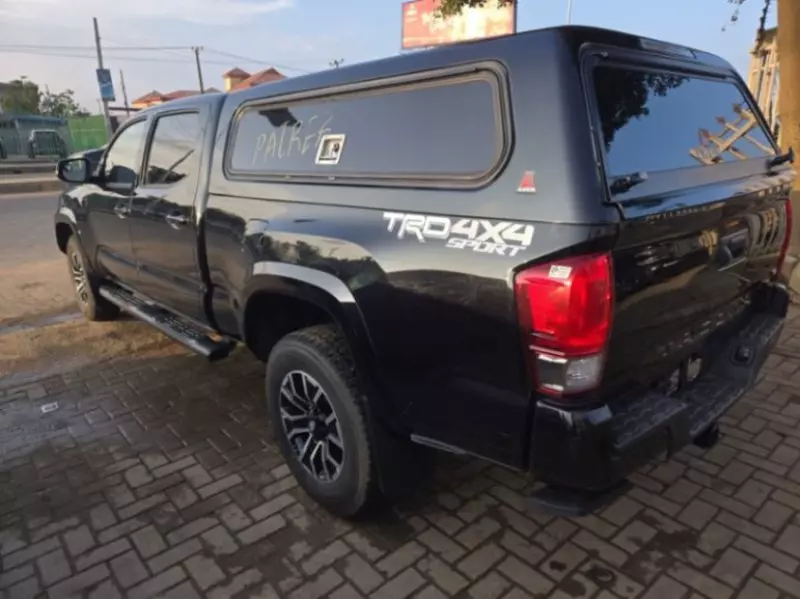 TOYOTA Tacoma   - 2016
