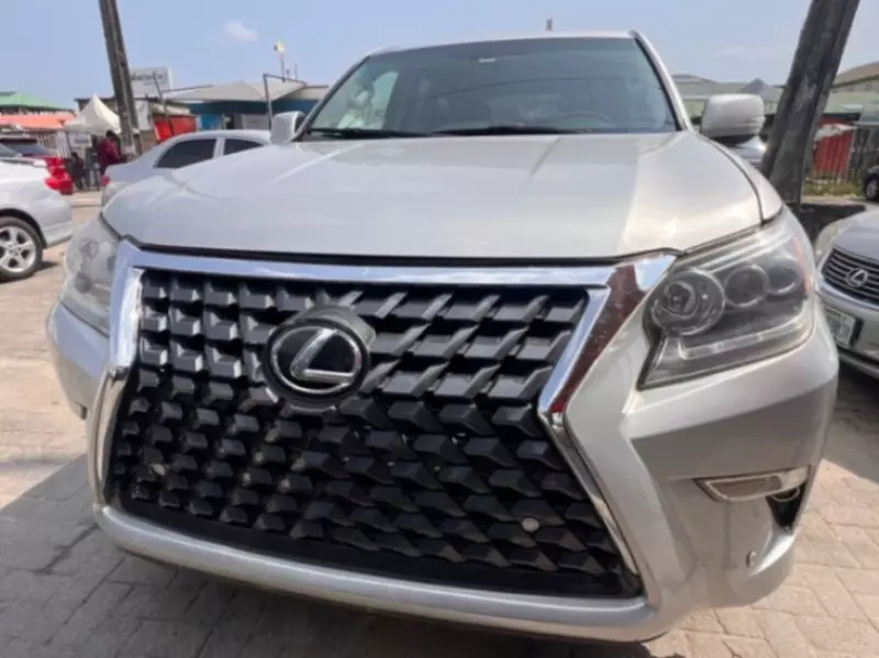 Lexus GX 460   - 2010