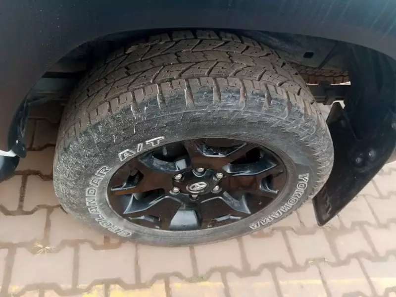 Toyota Hilux   - 2017