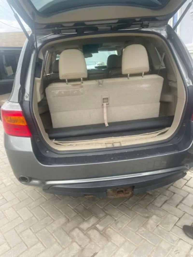 Toyota Highlander   - 2010