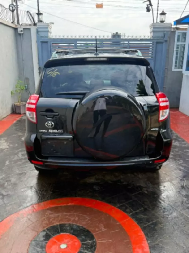 TOYOTA RAV 4 - 2010