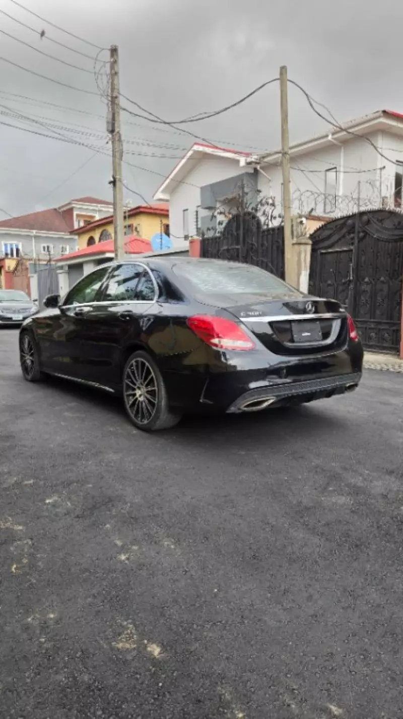 Mercedes-Benz C 300   - 2015