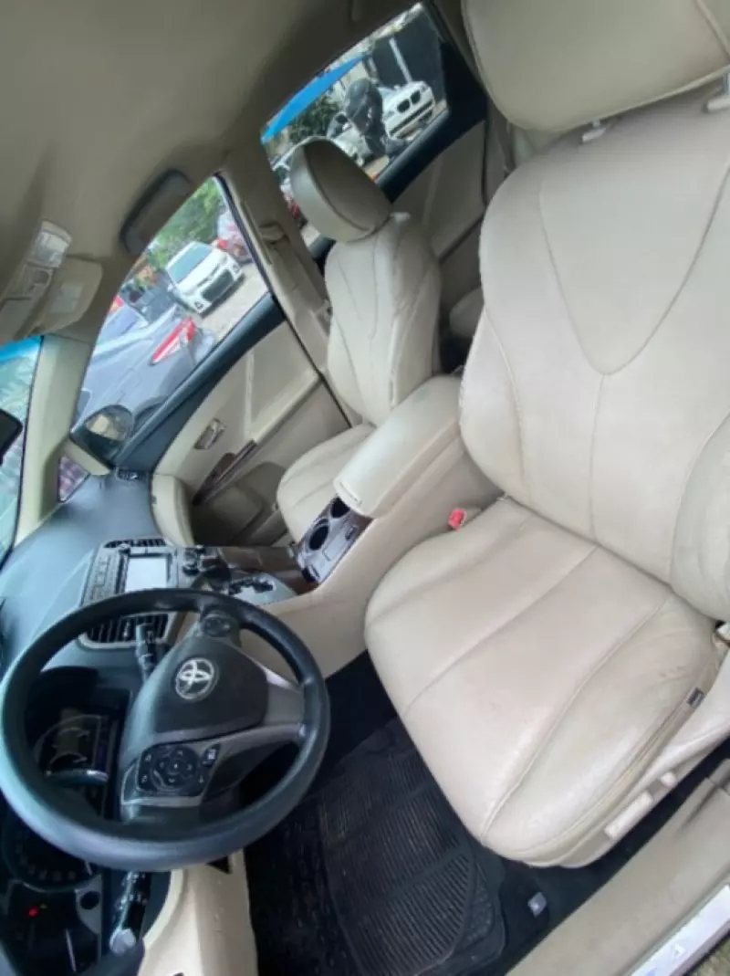 Toyota Venza   - 2015