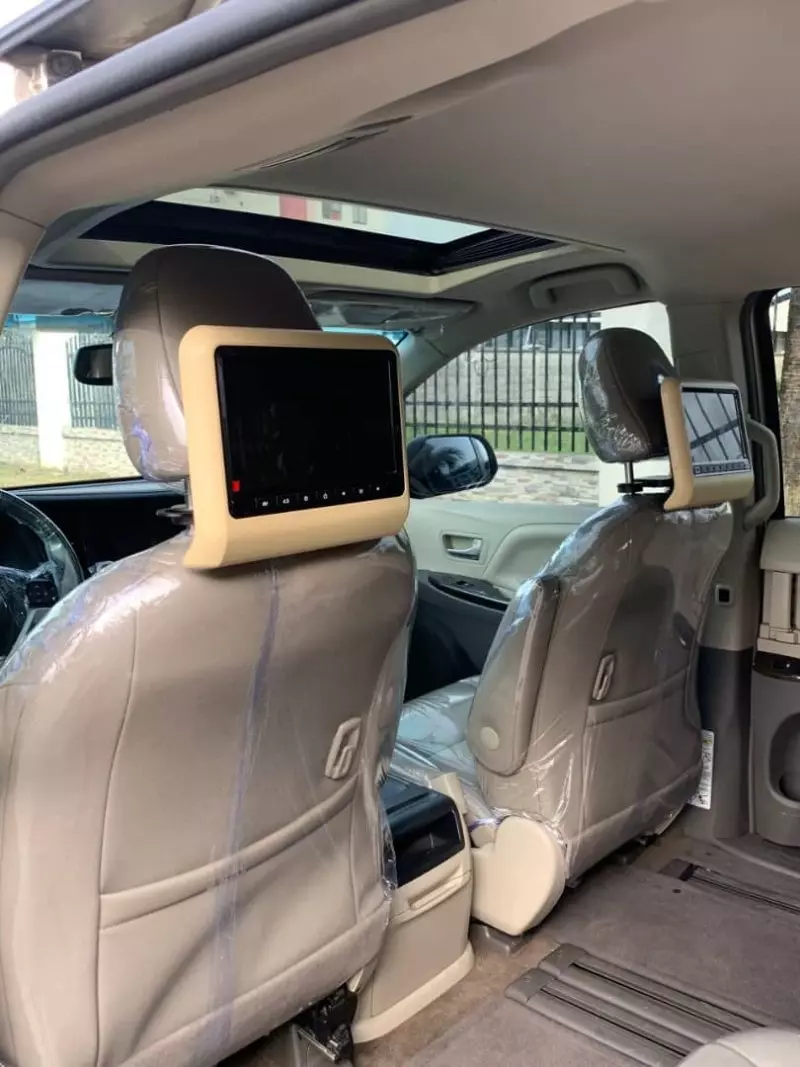 Toyota Sienna   - 2023
