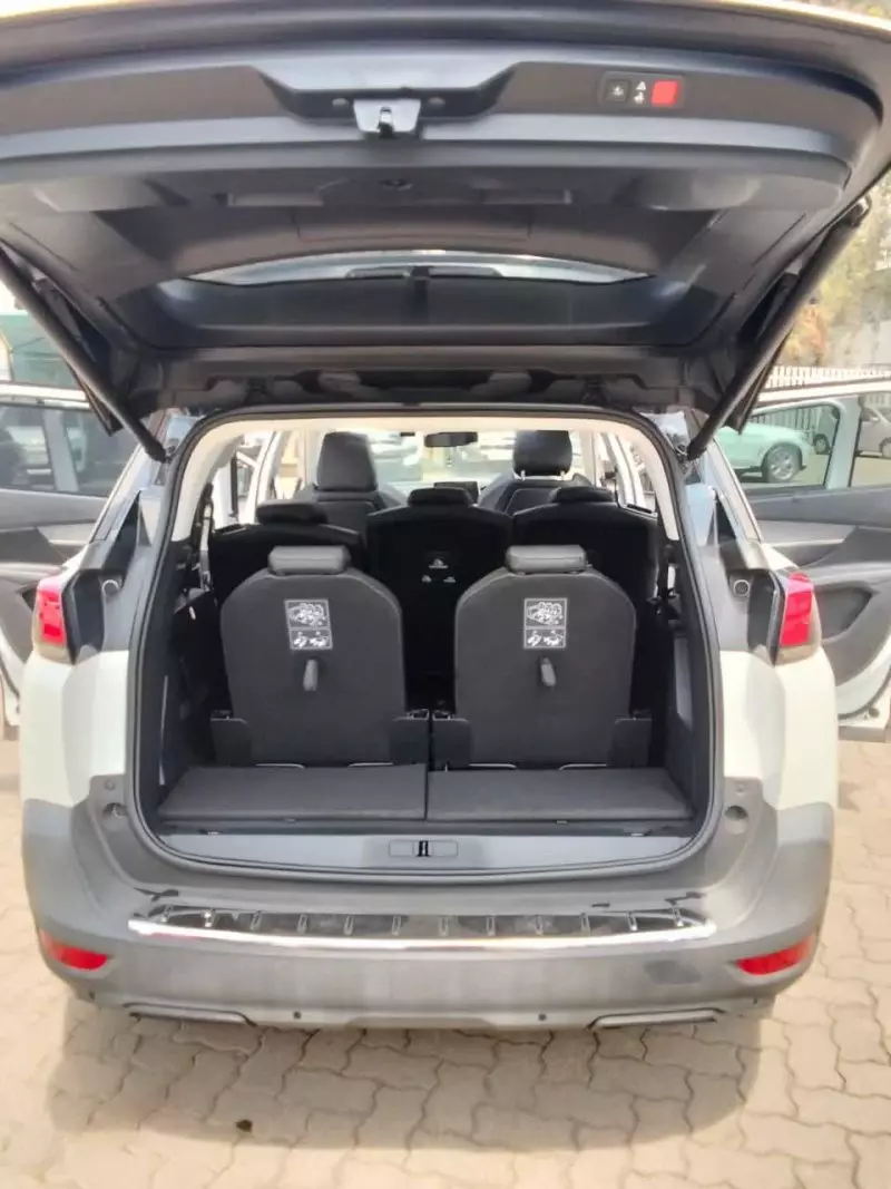 Peugeot 5008   - 2018