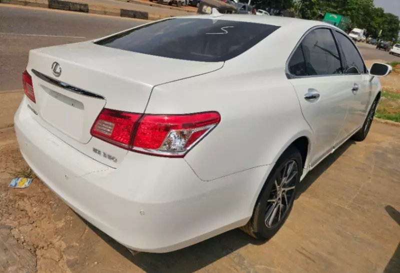 Lexus ES   - 2012