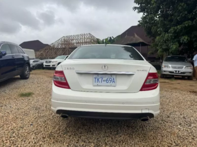Mercedes-Benz C 300   - 2010