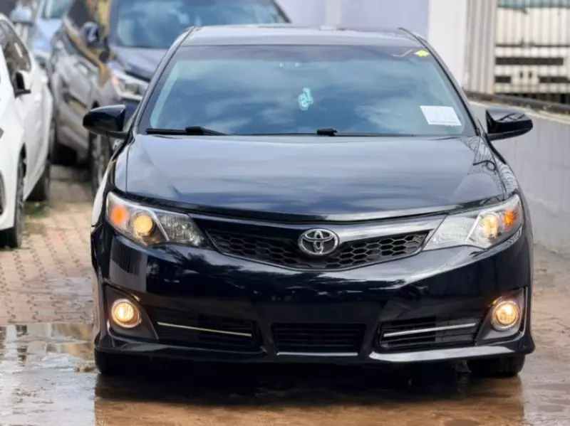 TOYOTA Camry   - 2012