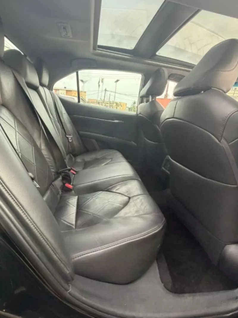 TOYOTA Camry - 2018