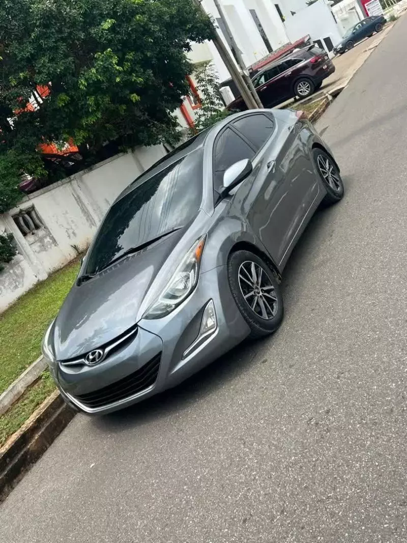 Hyundai Elantra   - 2016
