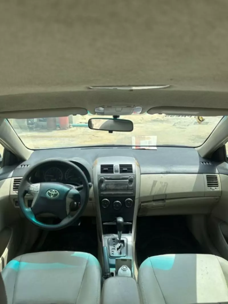 Toyota Corolla   - 2011