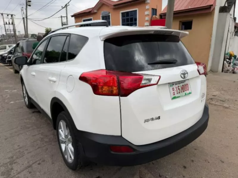 TOYOTA RAV 4   - 2013