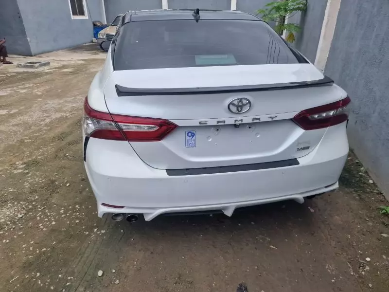 TOYOTA Camry - 2018