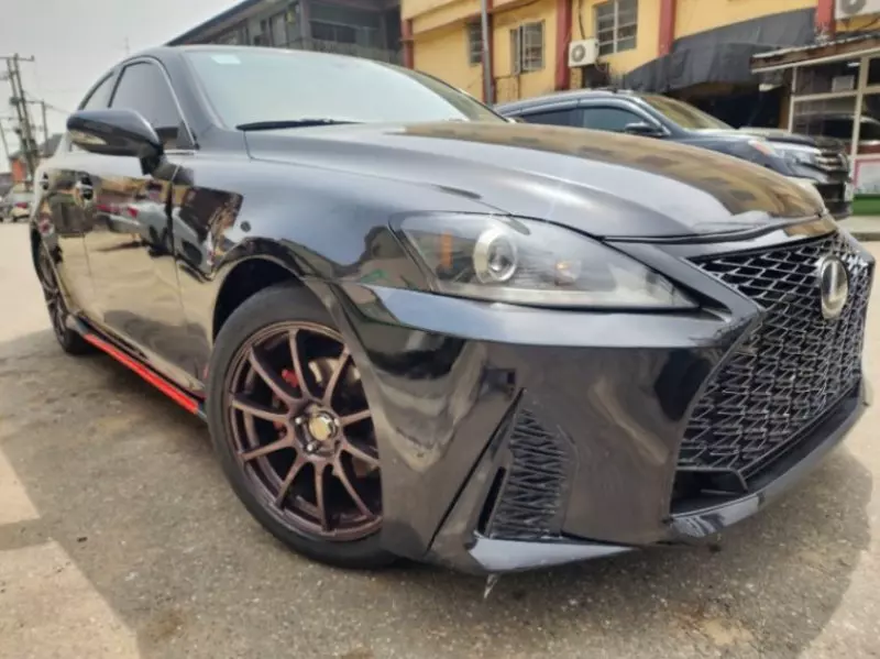 Lexus IS 250   - 2010