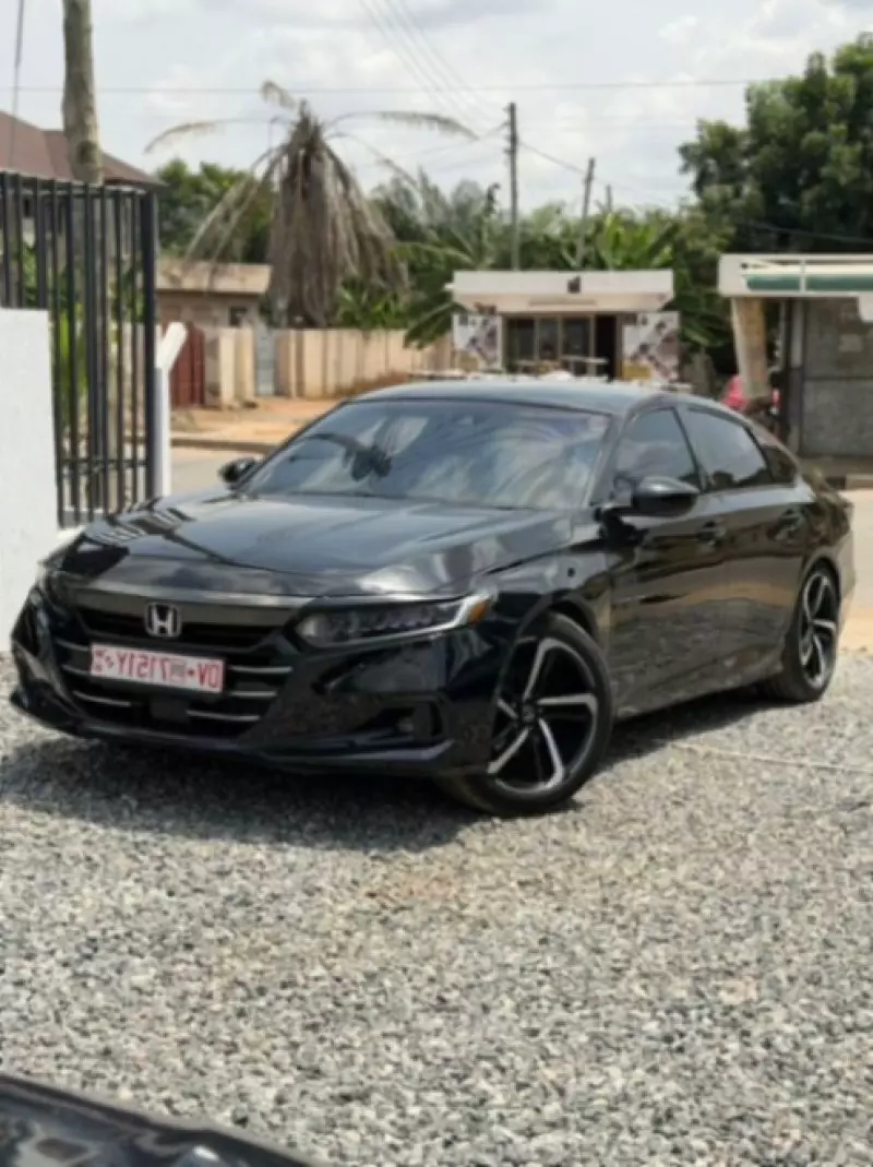 Honda Accord   - 2021