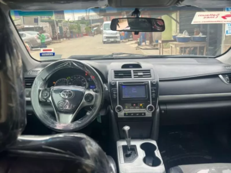 Toyota Camry - 2012