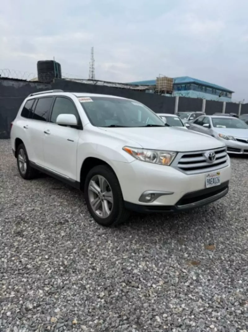 TOYOTA Highlander   - 2013