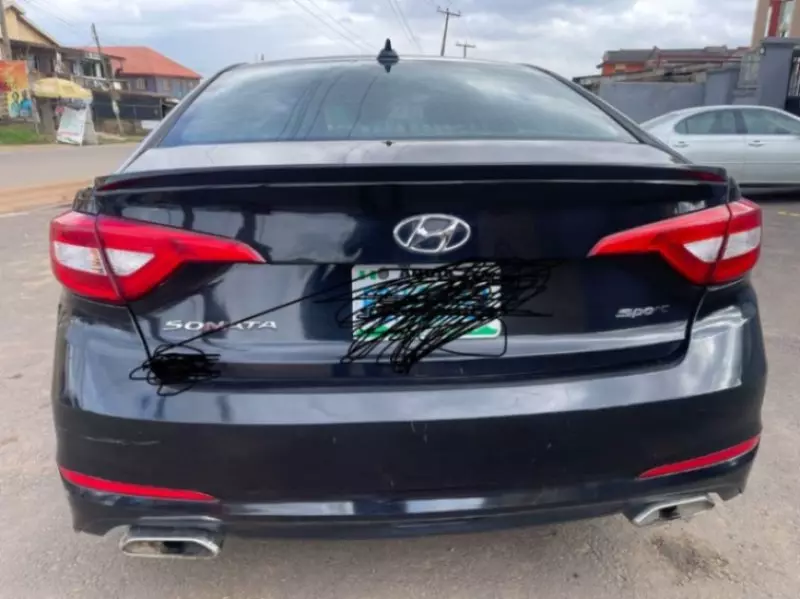 Hyundai Sonata   - 2016