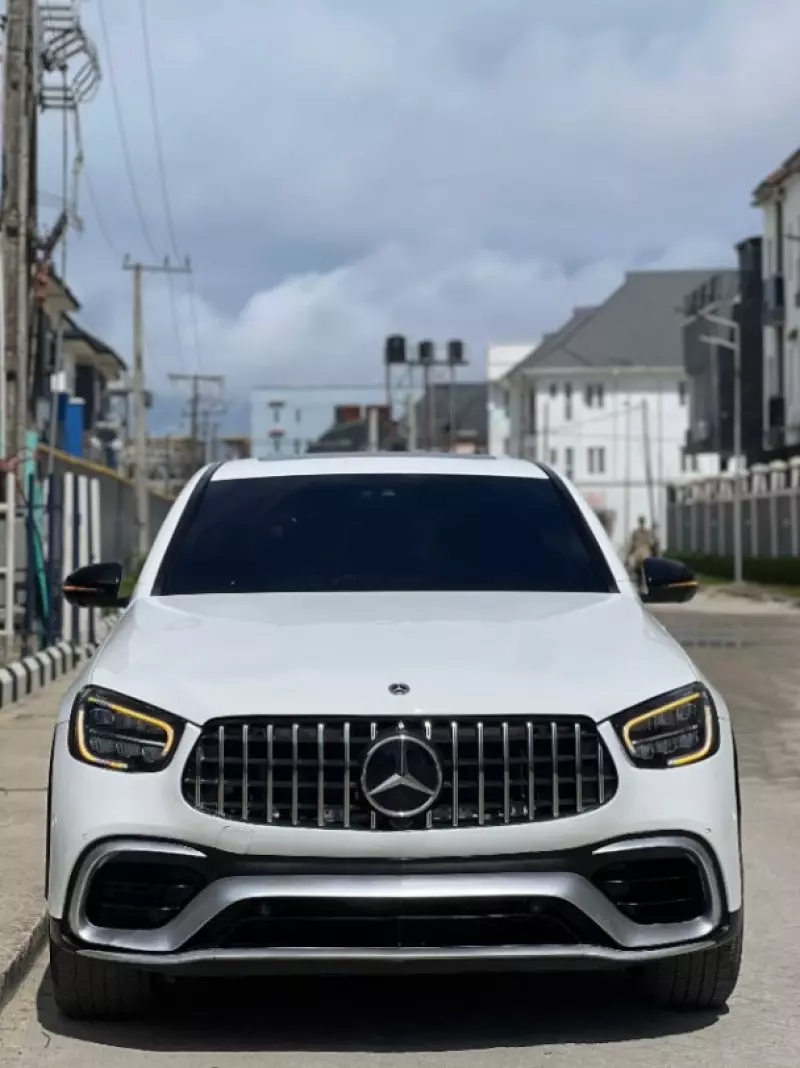 Mercedes-Benz GLC 300   - 2021
