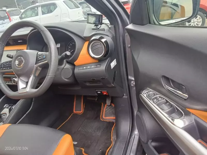 Nissan Kicks   - 2020