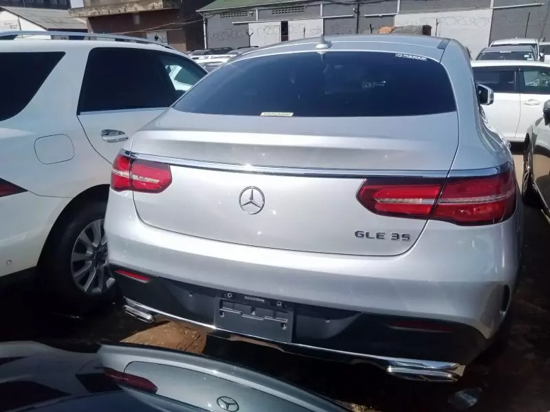 Mercedes-Benz GLE 300   - 2016