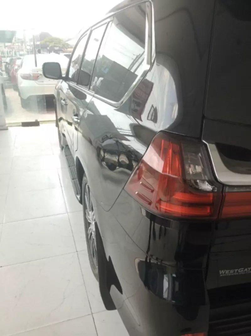 Lexus LX   - 2018