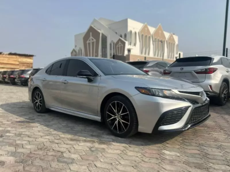 Toyota Camry   - 2022