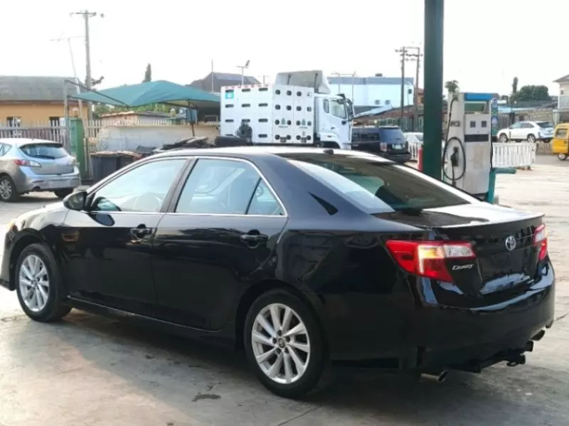 TOYOTA Camry   - 2012