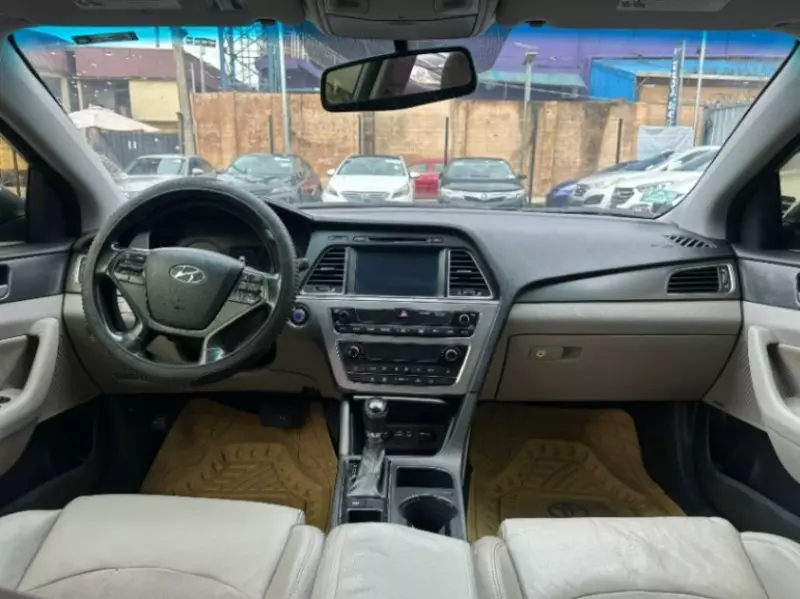 Hyundai Sonata   - 2015