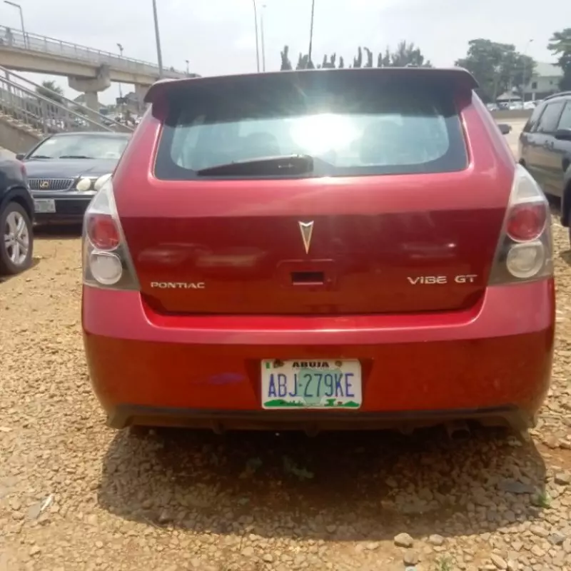Pontiac Vibe   - 2009