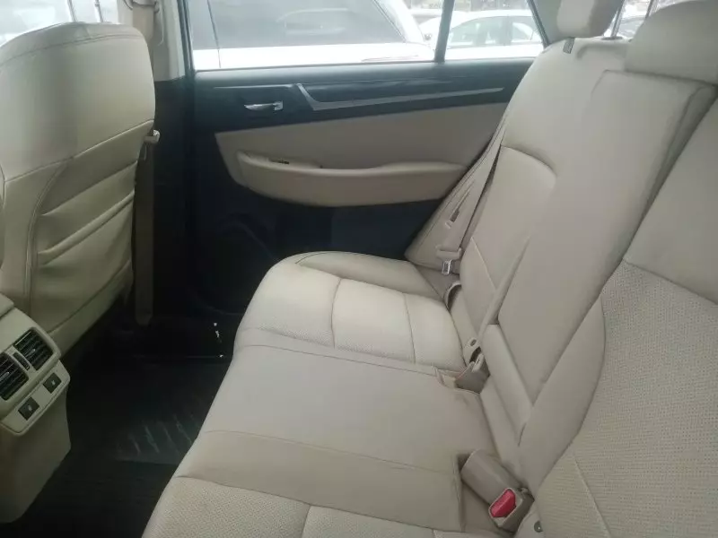 Subaru Outback   - 2016