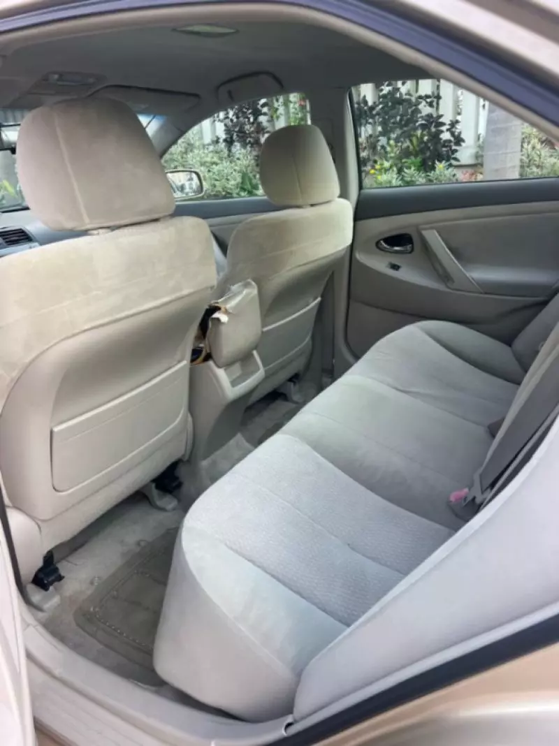 Toyota Camry   - 2011