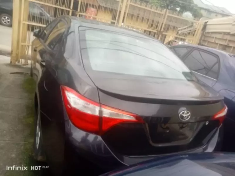 TOYOTA Corolla   - 2015