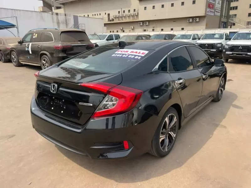 Honda Civic   - 2016