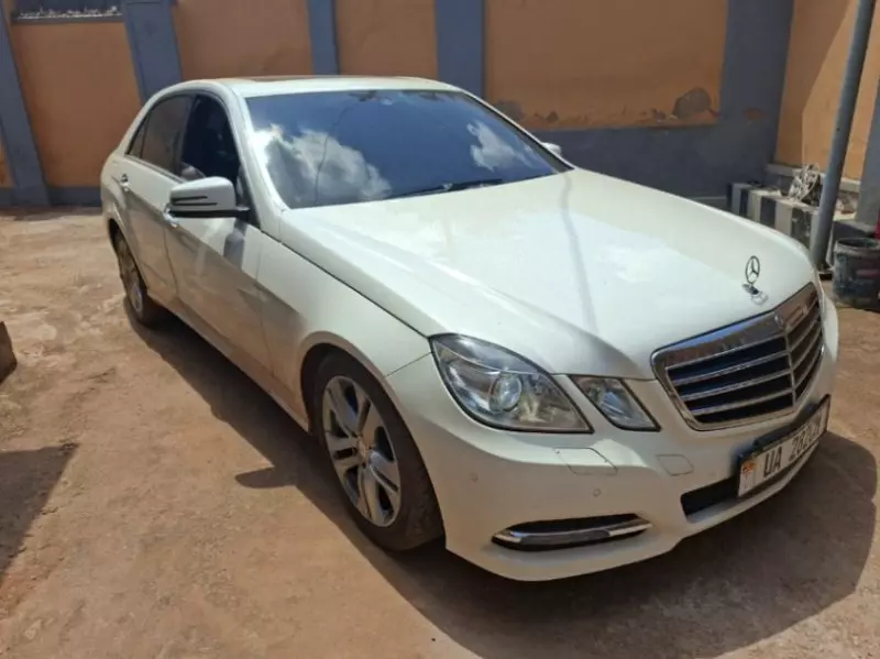 Mercedes-Benz E350 - 2010