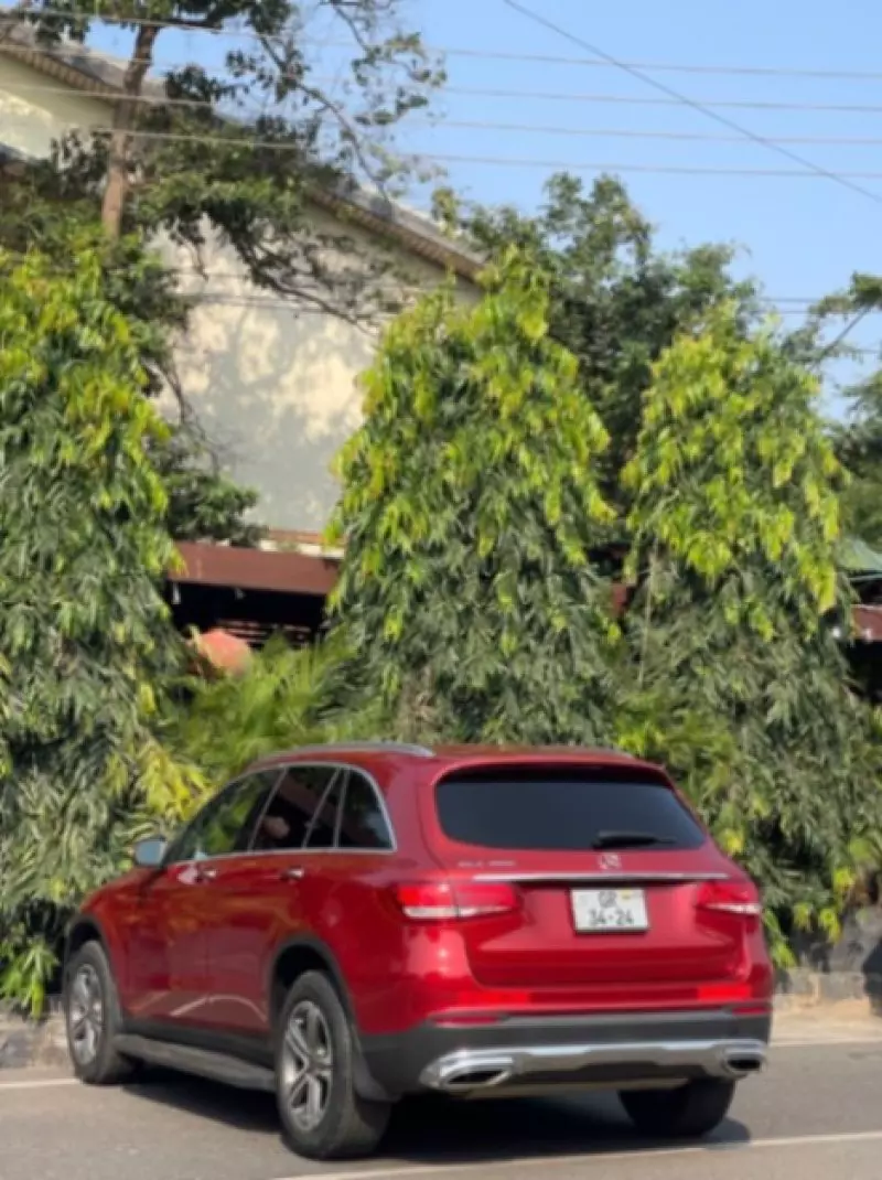 Mercedes-Benz GLC 300   - 2019