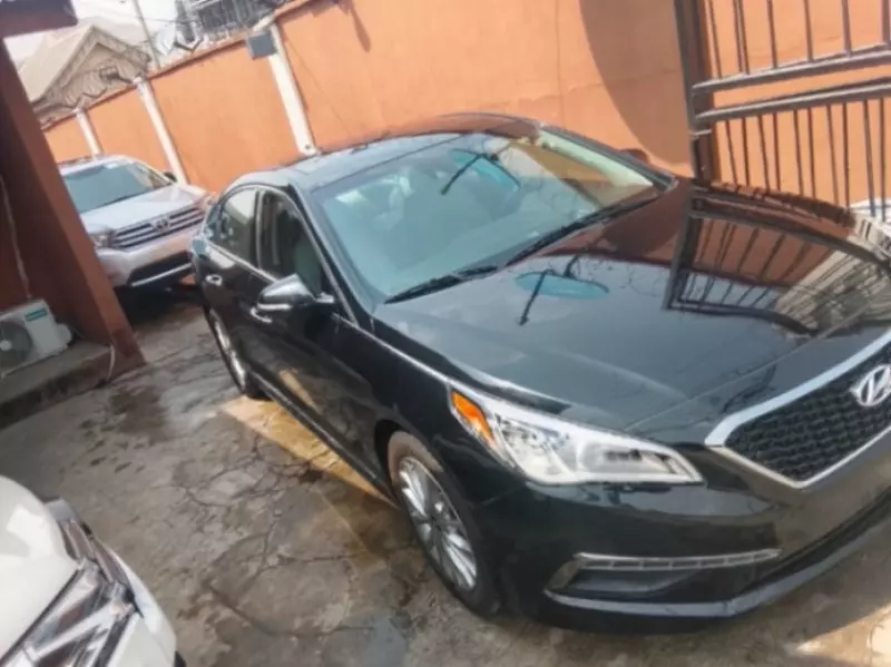 Hyundai Sonata   - 2015