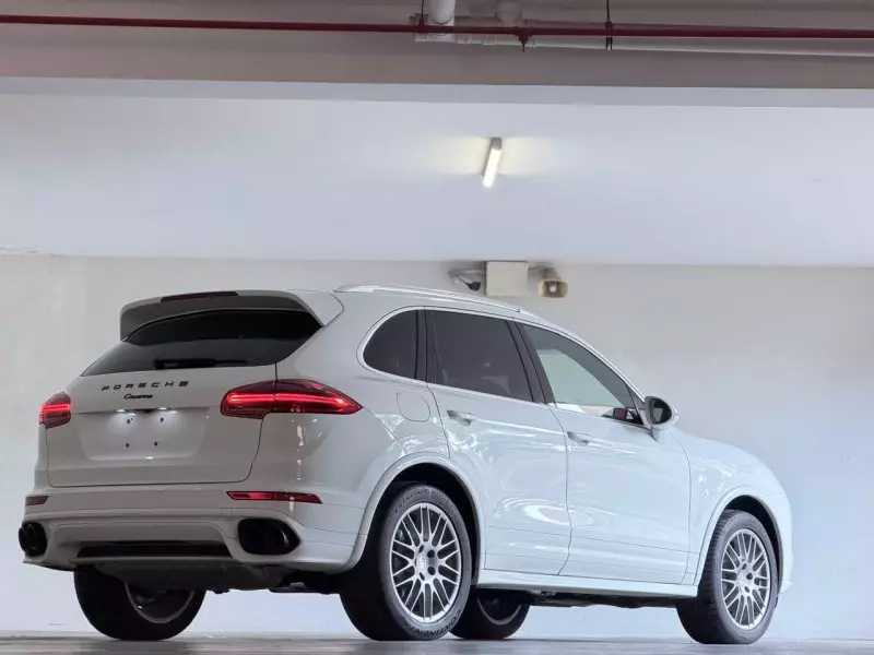 PORSCHE Cayenne - 2016