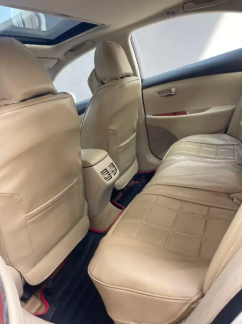 Lexus ES   - 2011