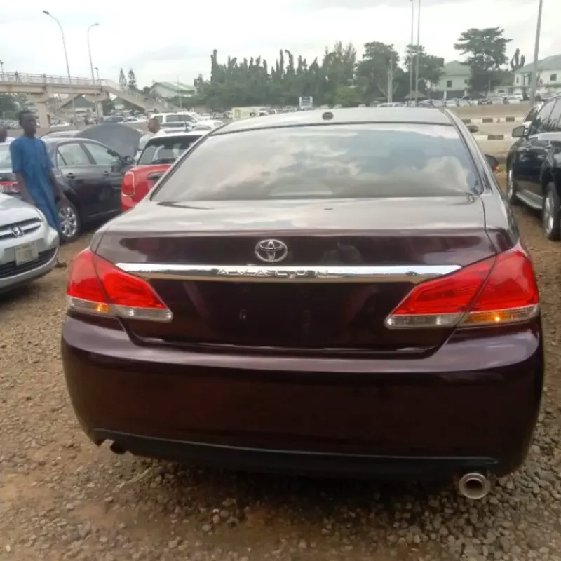TOYOTA Avalon   - 2011
