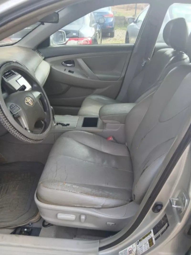 Toyota Camry   - 2009